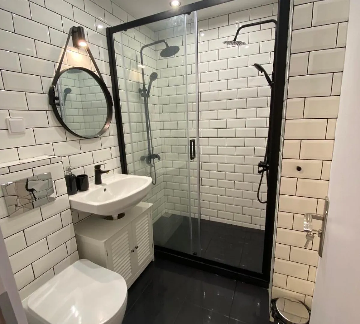 Modern 2 Bedroom Apartment In The Heart Of Varna